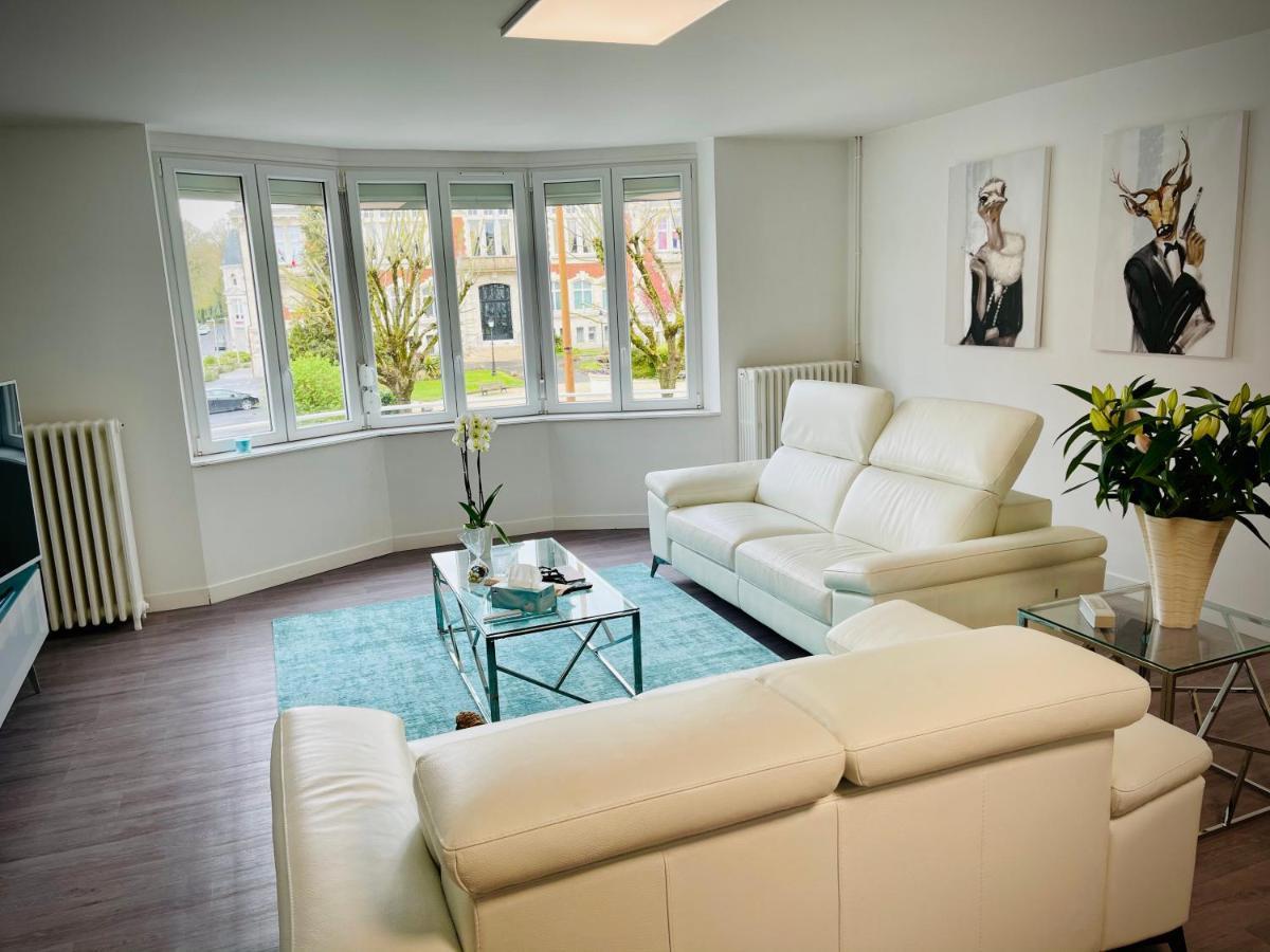 Suites Mana - Le Manaloft, Chic Et Moderne Avec Salle Privee De Fitness En Plein Centre-Ville De ريثيل المظهر الخارجي الصورة
