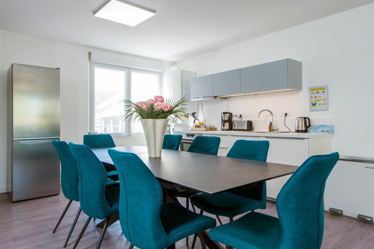 Suites Mana - Le Manaloft, Chic Et Moderne Avec Salle Privee De Fitness En Plein Centre-Ville De ريثيل المظهر الخارجي الصورة